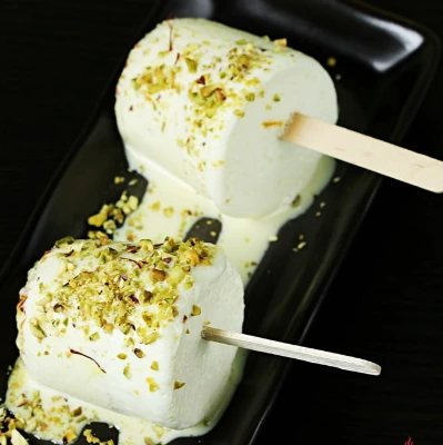 Pistachio kulfi